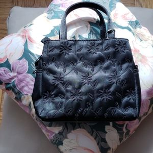 Cute Nine West Black small hand bag